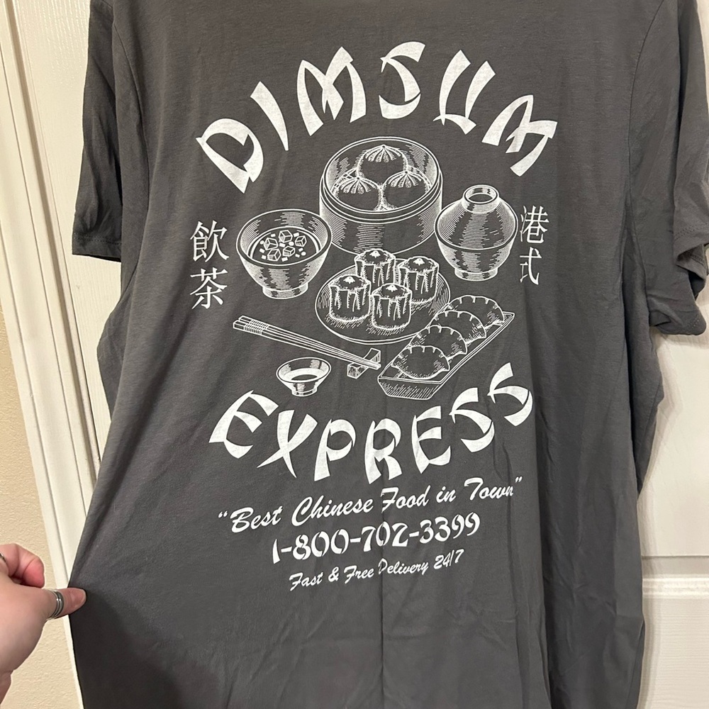 Torrid Gray Graphic T-Shirt 3x GUC - Picture 3 of 3